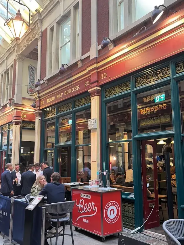 BookNoFees: Občerstvenie – Boom Bap Burger – London – Boom Bap Burger, fotka 2