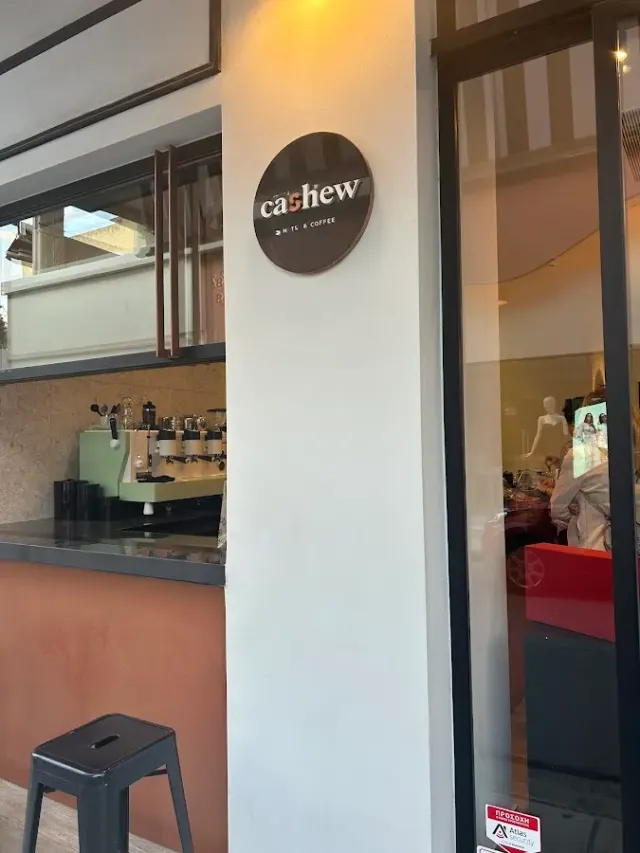 BookNoFees: Kaviareň – Cashew | Nuts, Chocolate, Coffee – Athens – Kešu | Orechy, čokoláda, káva, fotka 2