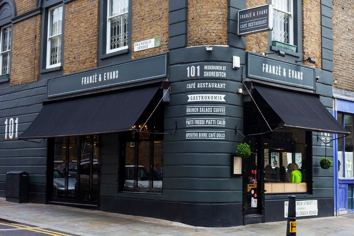 BookNoFees: Kaviareň – Franzè & Evans – London – Franzè & Evans, fotka 1