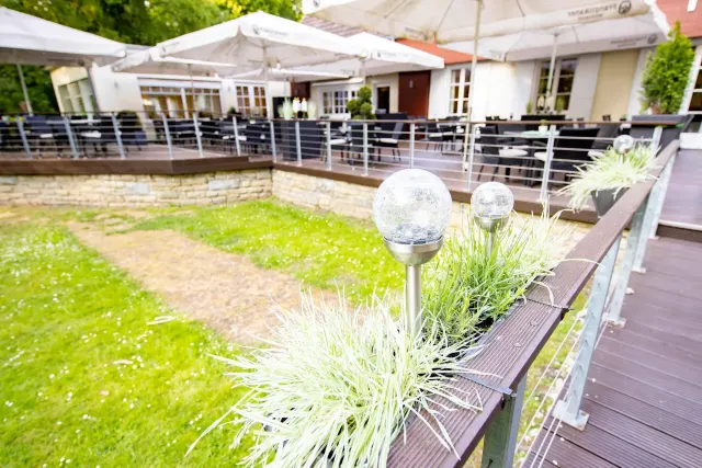 BookNoFees: Reštaurácia – Der Wiener Hof – Werl – Viedenský dvor, fotka 2