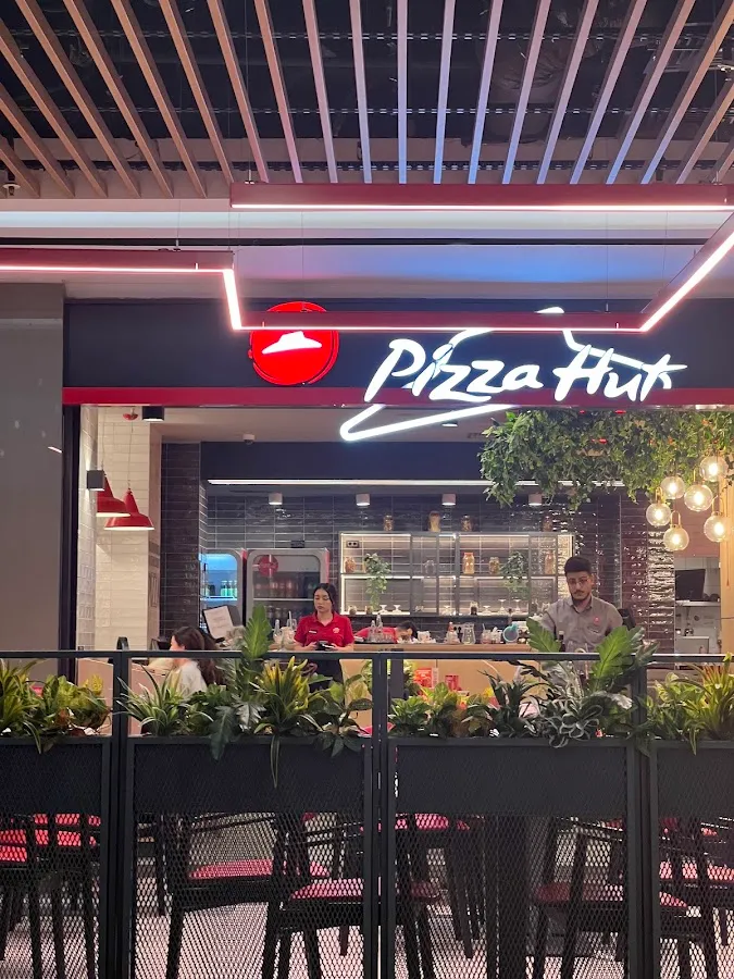 BookNoFees: Reštaurácia – Pizza Hut – Bucharest – Pizza Hut, fotka 1