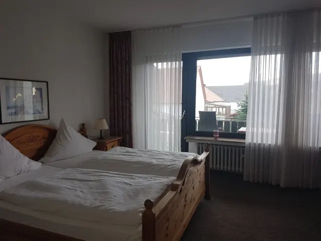 BookNoFees: Reštaurácia – Gasthof Reinhold Laufkötter – Bad Wünnenberg – Hostinec Reinhold Laufkötter, fotka 2