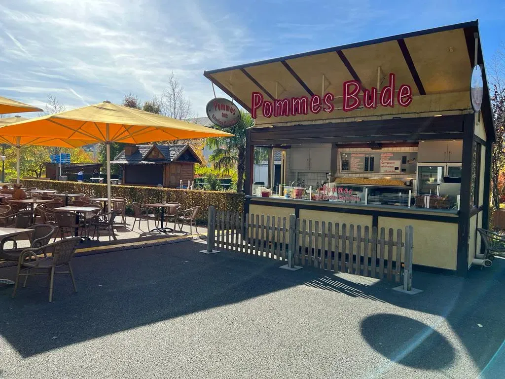 BookNoFees: Občerstvenie – Flora — Essbar im Park – Hemer – Flora — Jedlé v parku, fotka 1