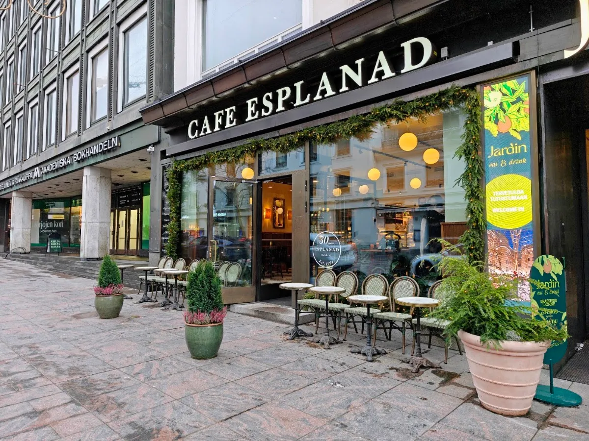 BookNoFees: Kaviareň – Cafe Esplanad – Helsinki – Kaviareň Esplanad, fotka 1