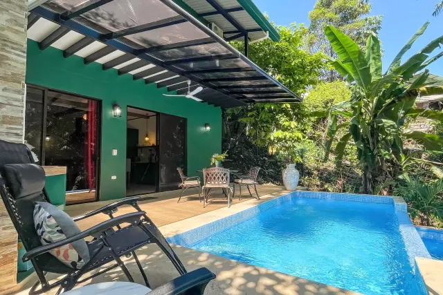 BookNoFees: Nádherný dom s nekonečným bazénom – QUEPOS MANUEL ANTONIO