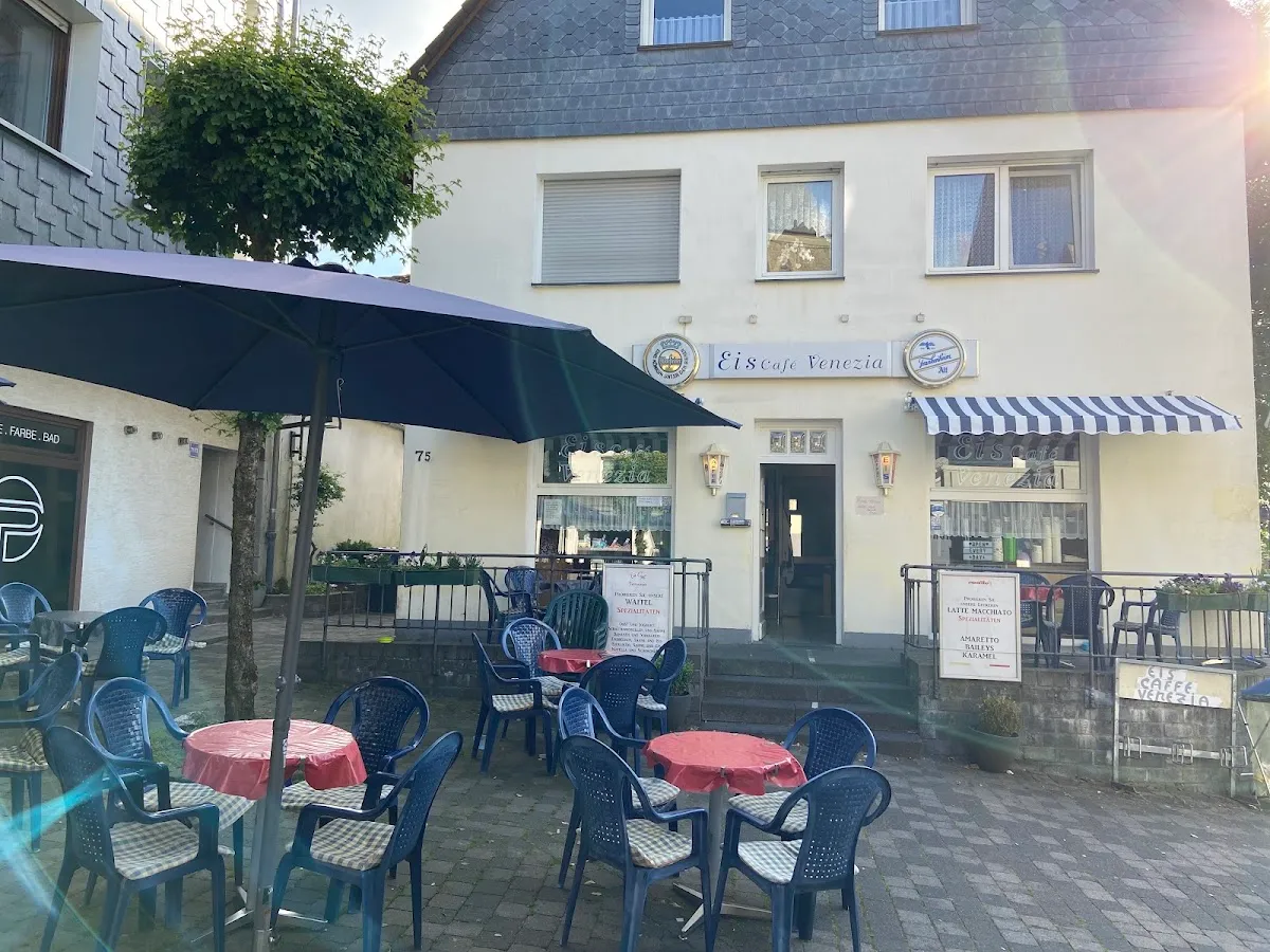 BookNoFees: Reštaurácia – Eiscafé Venezia – Breckerfeld – Kaviareň Eiscafé Venezia, fotka 1