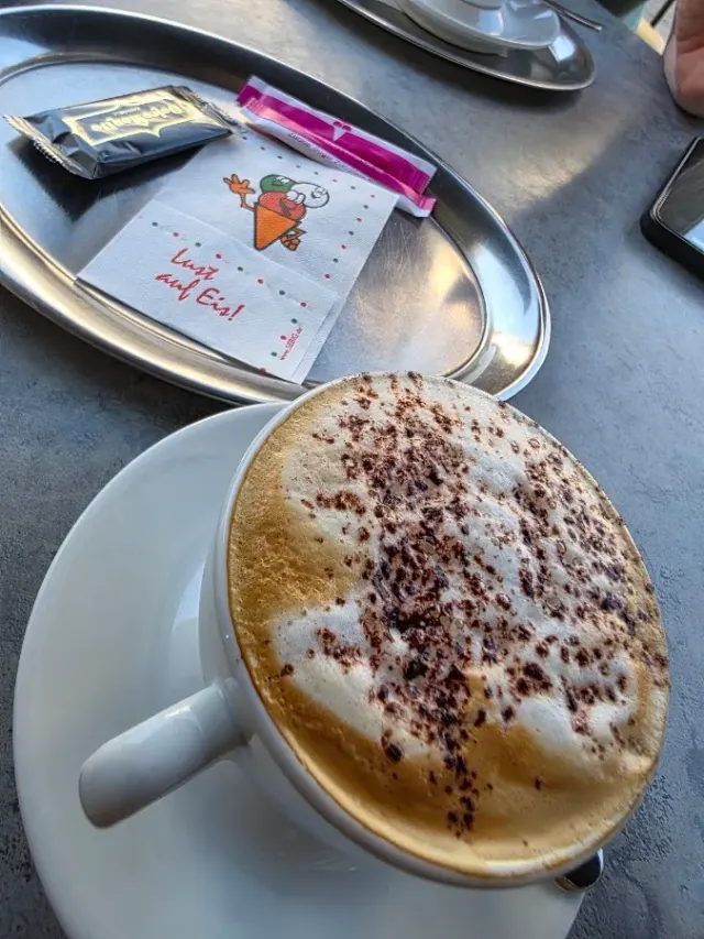 BookNoFees: Reštaurácia – Eiscafé Venezia – Breckerfeld – Kaviareň Eiscafé Venezia, fotka 2