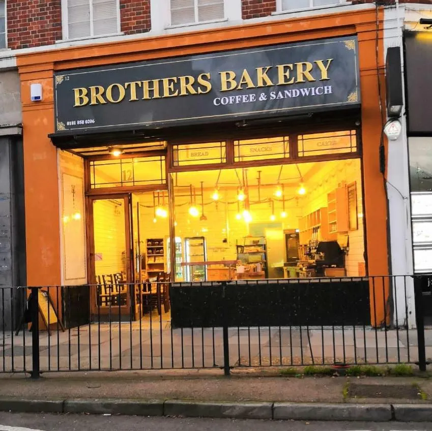 BookNoFees: Kaviareň – Brothers Bakery – London – Pekáreň Brothers, fotka 1