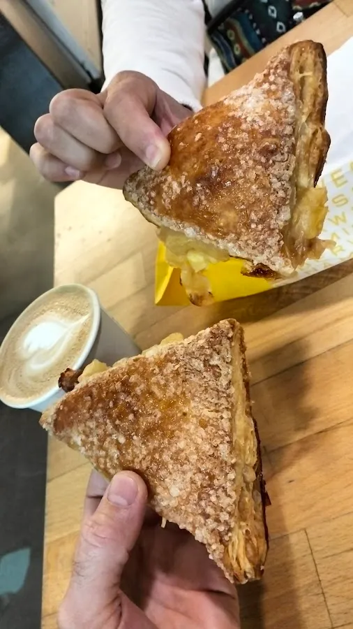 BookNoFees: Reštaurácia – BBrood – Amsterdam – BBrood, fotka 3