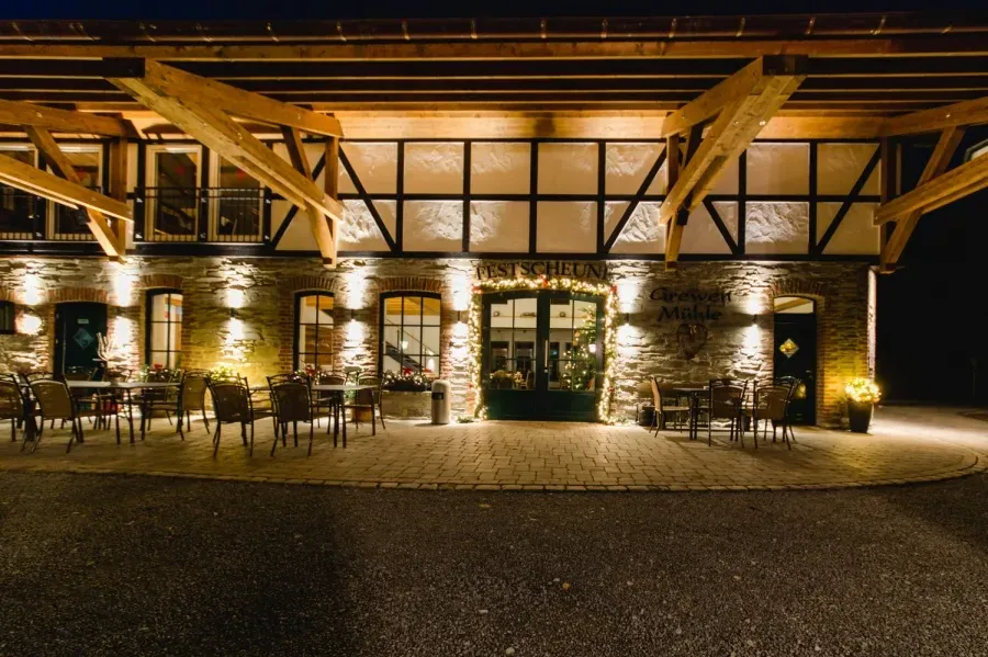 BookNoFees: Reštaurácia – Landgasthof Grewen-Mühle – Meschede-Calle – Vidiecky hostinec Grewen-Mühle, fotka 1