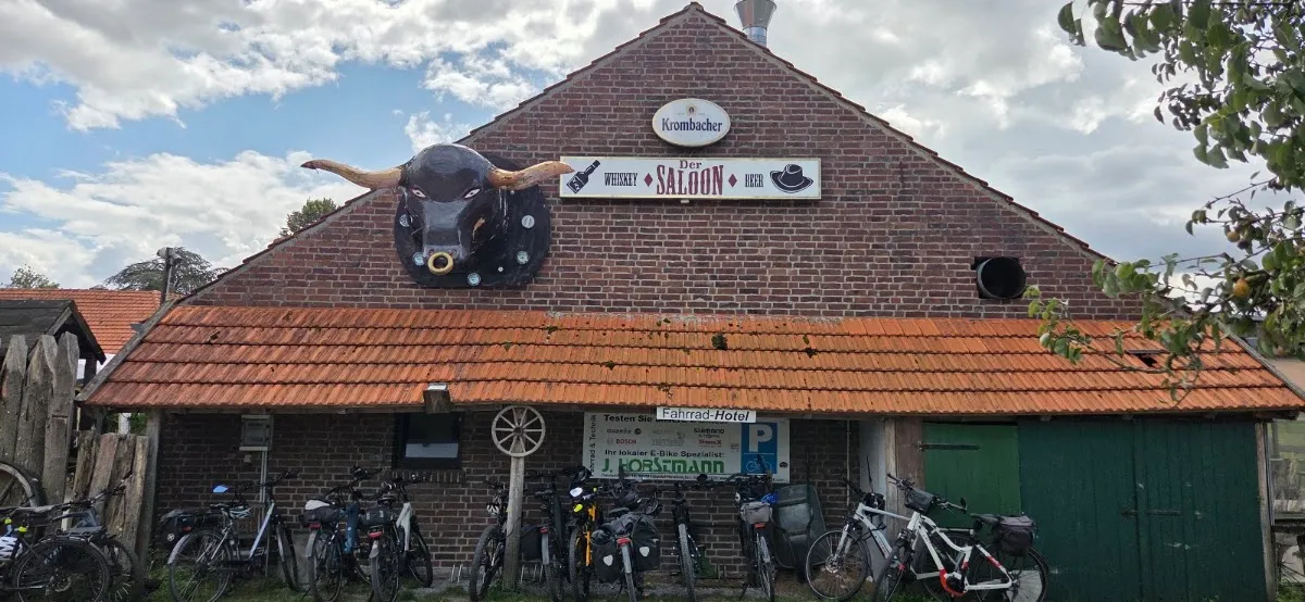 BookNoFees: Reštaurácia – Der Saloon In Kesseler – Lippetal – Saloon v Kesseler, fotka 1