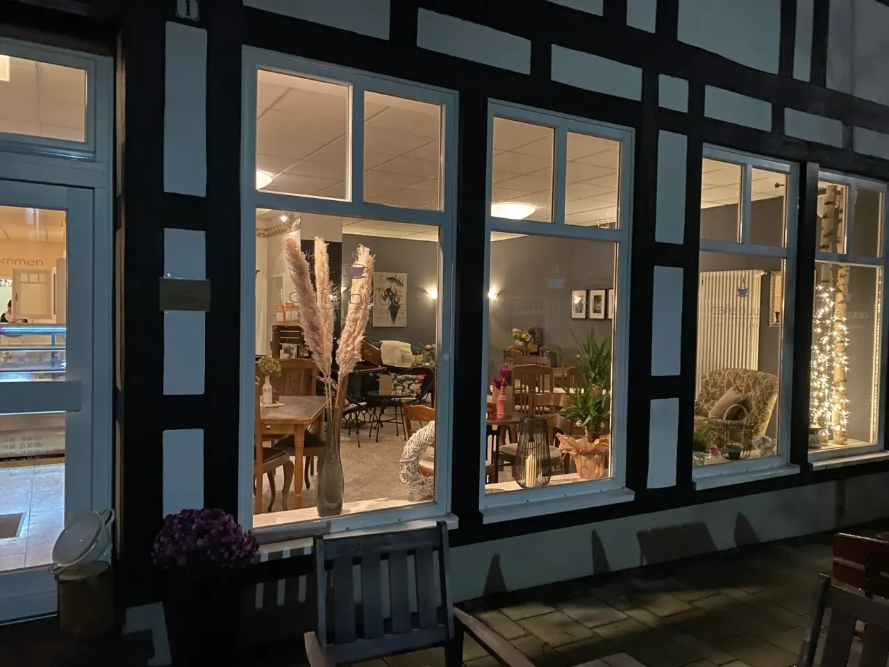 BookNoFees: Kaviareň – Café Buuck – Rüthen – Kniha o káve, fotka 1