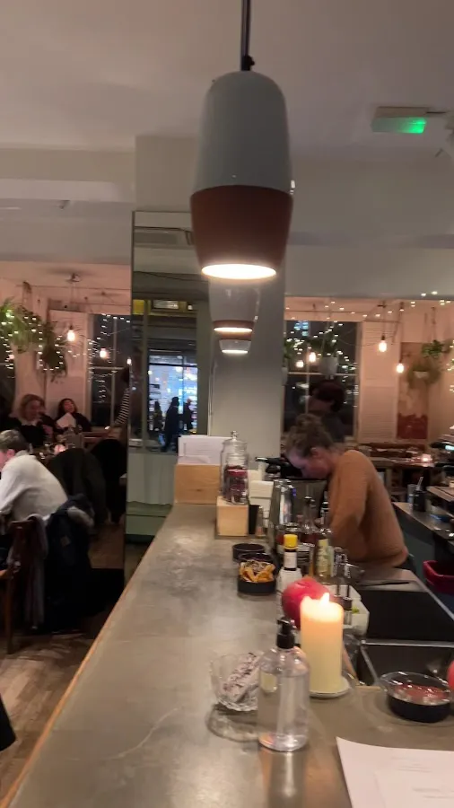 BookNoFees: Reštaurácia – Delamina East – London – Delamina East, fotka 3