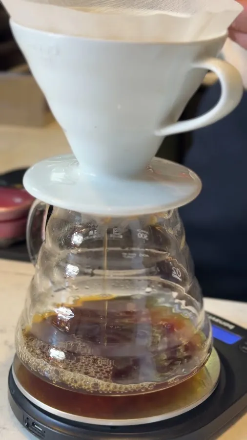 BookNoFees: Kaviareň – Coffee Sapiens – Istanbul – Káva Sapiens, fotka 3