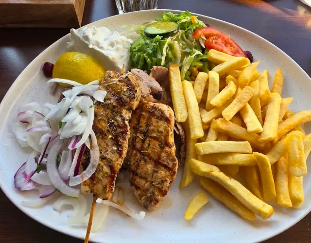 BookNoFees: Reštaurácia – Akropolis Grill – Bochum – Akropolis Grill, fotka 3