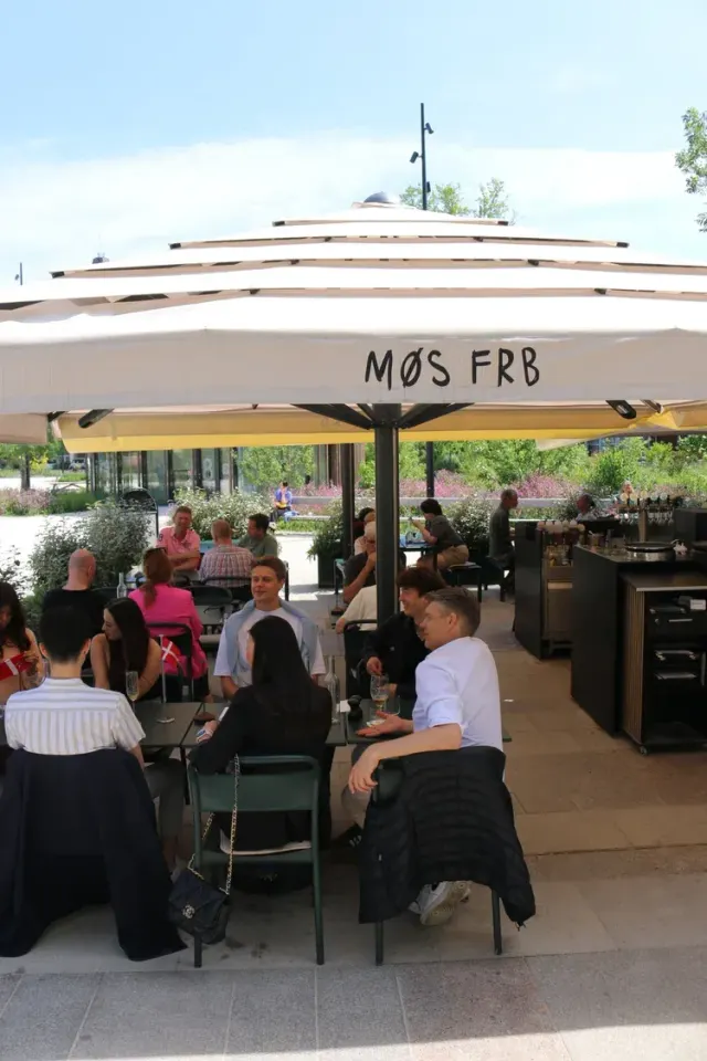 BookNoFees: Kaviareň – Cafe MØS – Copenhagen – Cafe MØS, fotka 2
