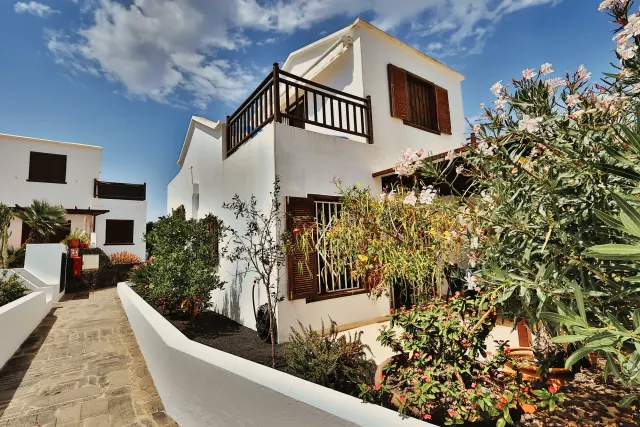 BookNoFees: Pequeño Paraíso Lanzarote | Moderný prázdninový dom pre 4 osoby v Solvalor v Playa Honda – Playa Honda