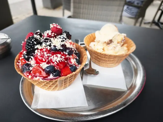 BookNoFees: Zmrzlina – Eiscafé Bambi – Freudenberg – Zmrzlináreň Bambi, fotka 2