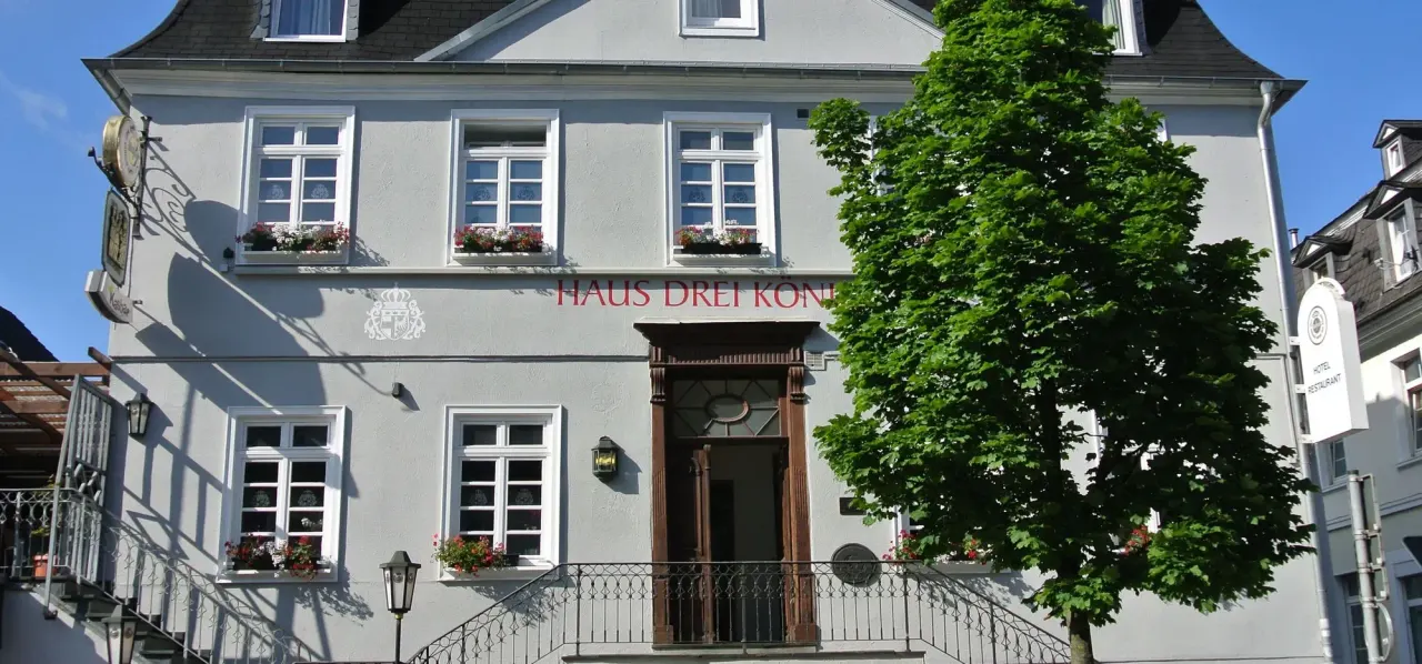 BookNoFees: Reštaurácia – Haus Drei Könige – Balve – Dom Troch kráľov, fotka 1