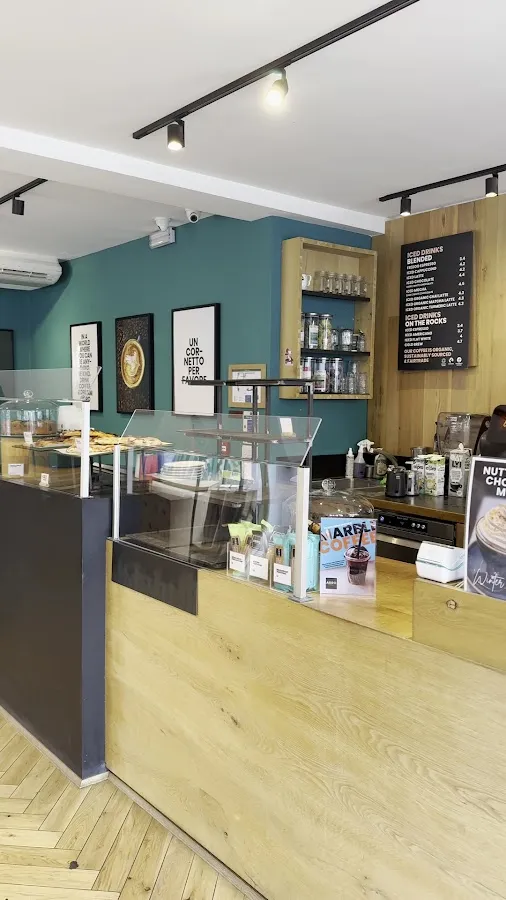 BookNoFees: Kaviareň – Arro Coffee - The Temple of Coffee – London – Arro Coffee – Chrám kávy, fotka 3