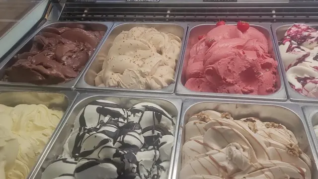 BookNoFees: Reštaurácia – Eiscafé Italy – Holzwickede – Zmrzlináreň Taliansko, fotka 3