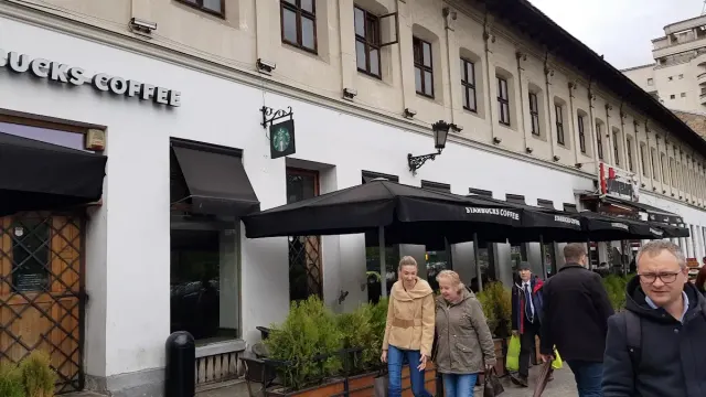 BookNoFees: Reštaurácia – Starbucks – Bucharest – Starbucks, fotka 3