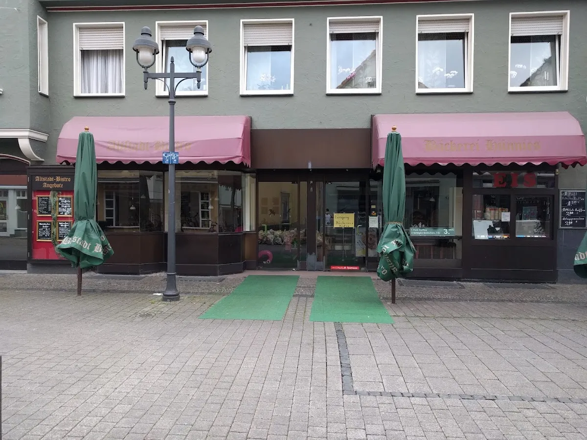 BookNoFees: Reštaurácia – Bäckerei & Altstadt-Bistro Hünnies – Werl – Pekáreň a bistro Hünnies v starom meste, fotka 1