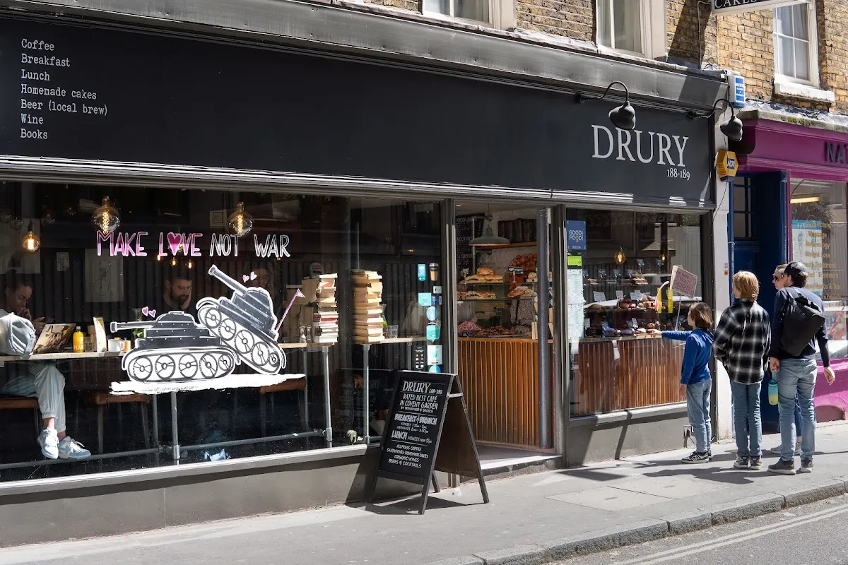 BookNoFees: Kaviareň – Drury 188-189 – London – Drury 188–189, fotka 1