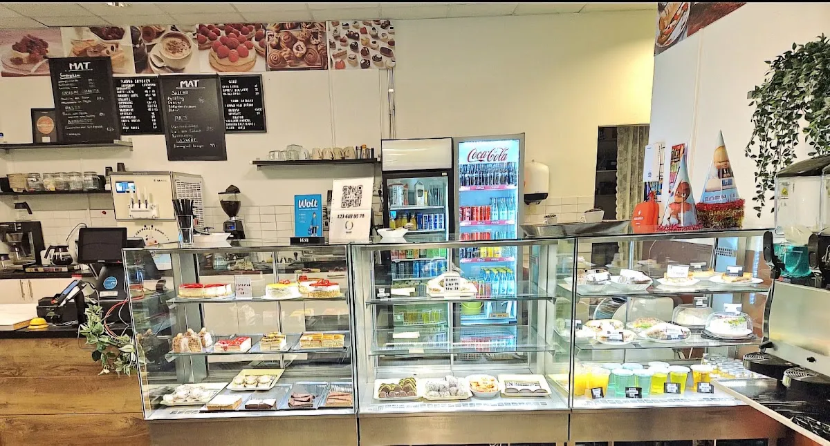 BookNoFees: Kaviareň – Café de Nice – Stockholm – Kaviareň v Nice, fotka 1