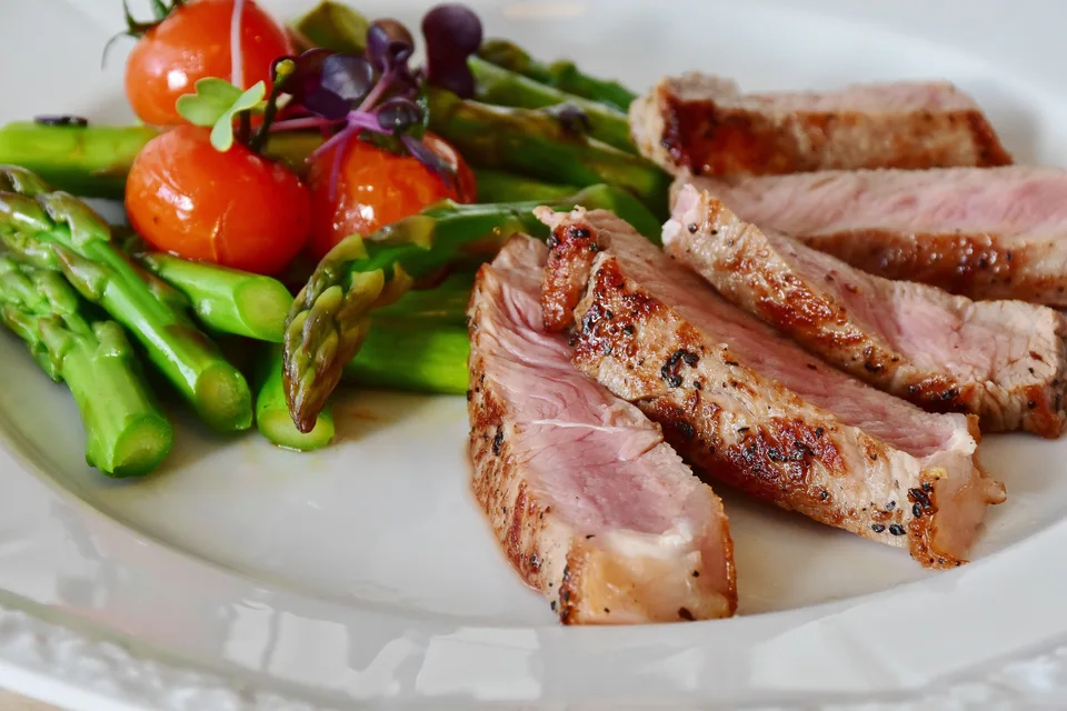 BookNoFees: Ukážková fotografia: Steak